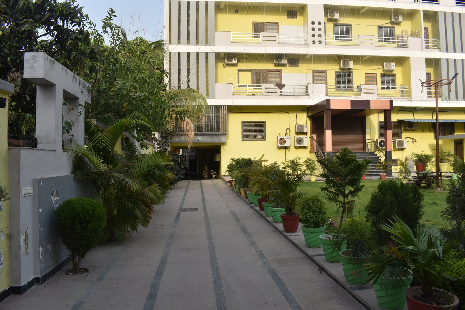 Hotel Harsh Garden Varanasi interior